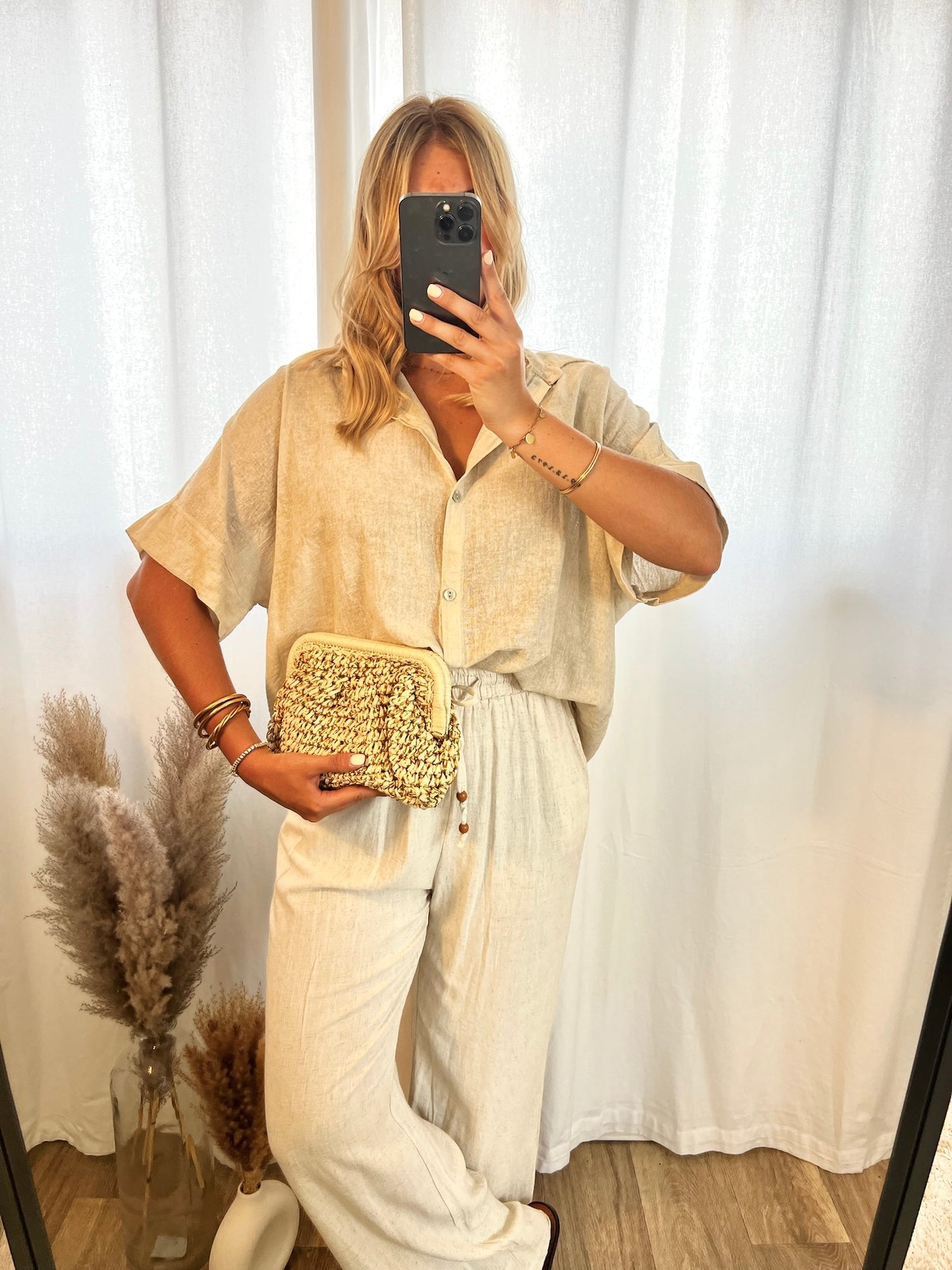 Pochette raphia dorée