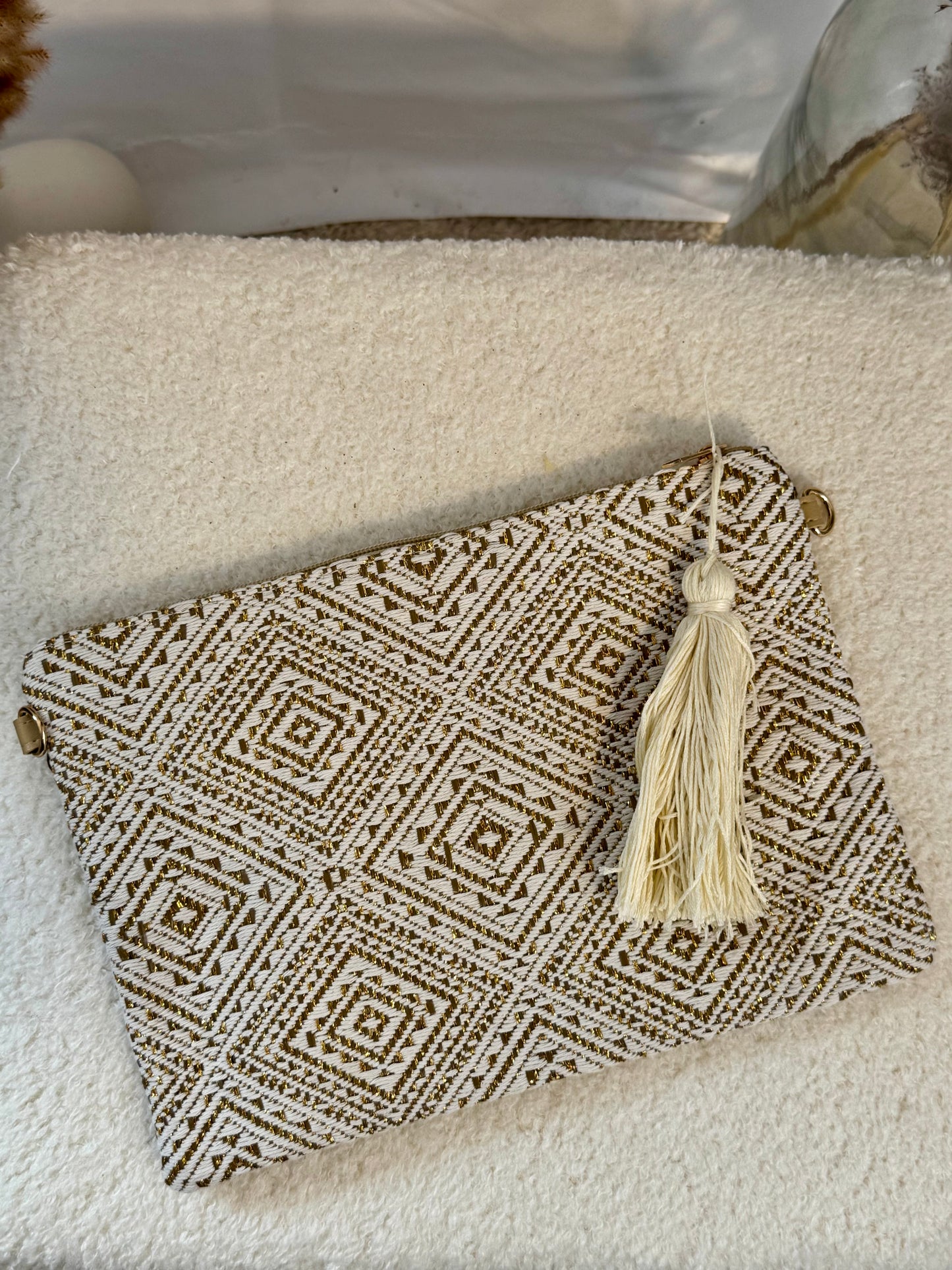 Pochette dorée et beige