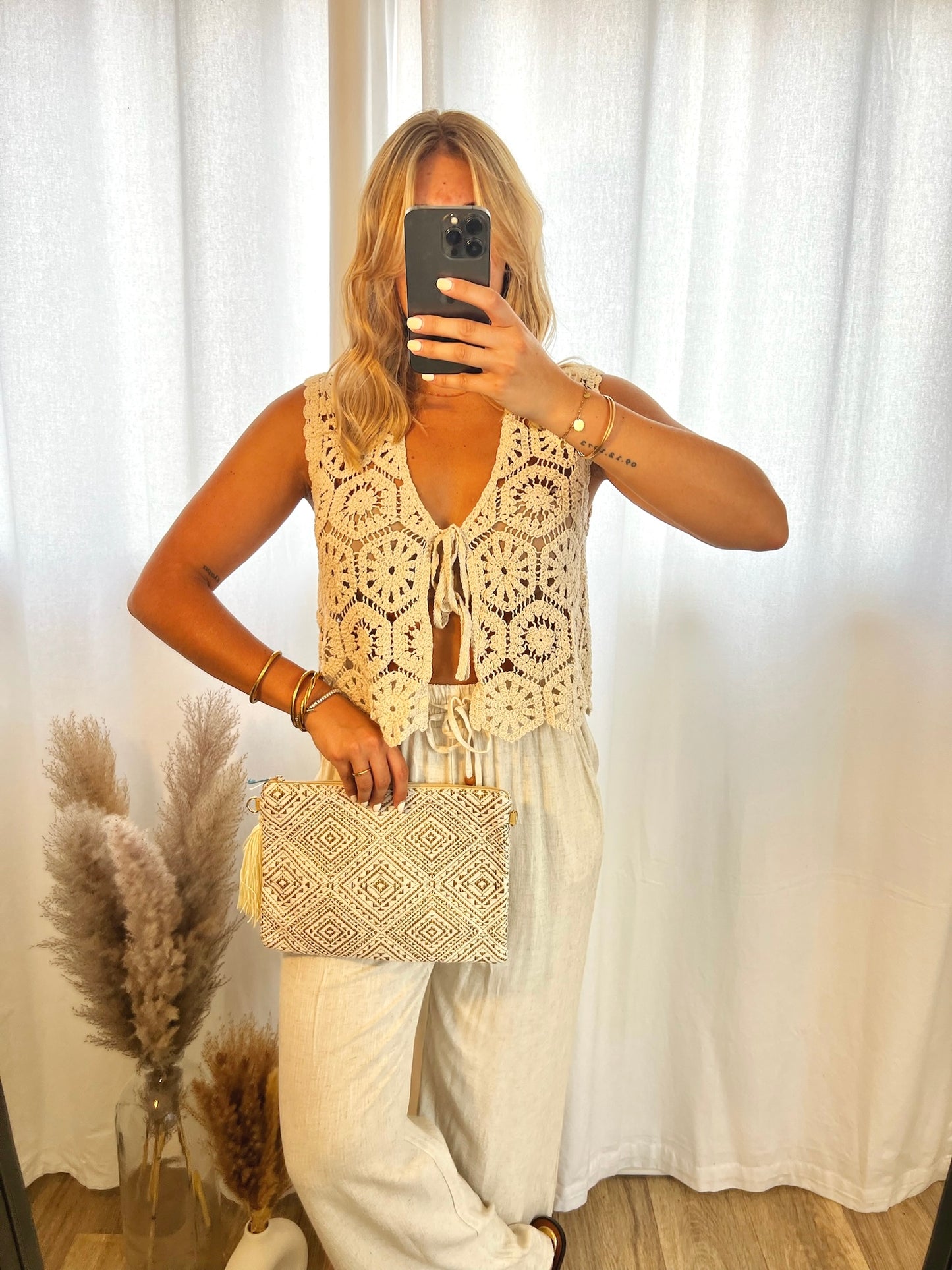 Pochette dorée et beige